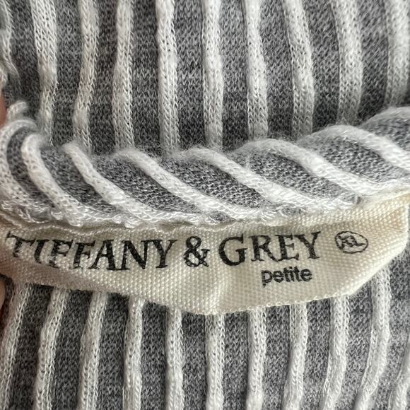 Tiffany & Grey Short Sleeve Ribbed Gray Top Women's Size XL Petite - Picture 2 of 11